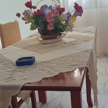 بيت ضيافة Arsonguest