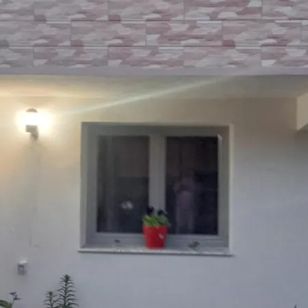 بيت ضيافة Arsonguest